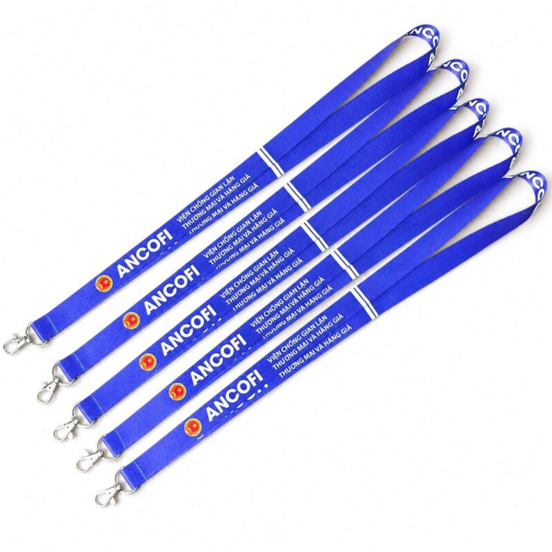 Dây đeo được in bằng công nghệ hiện đại nên rất rõ nét, không bị bong tróc hay bị mờ