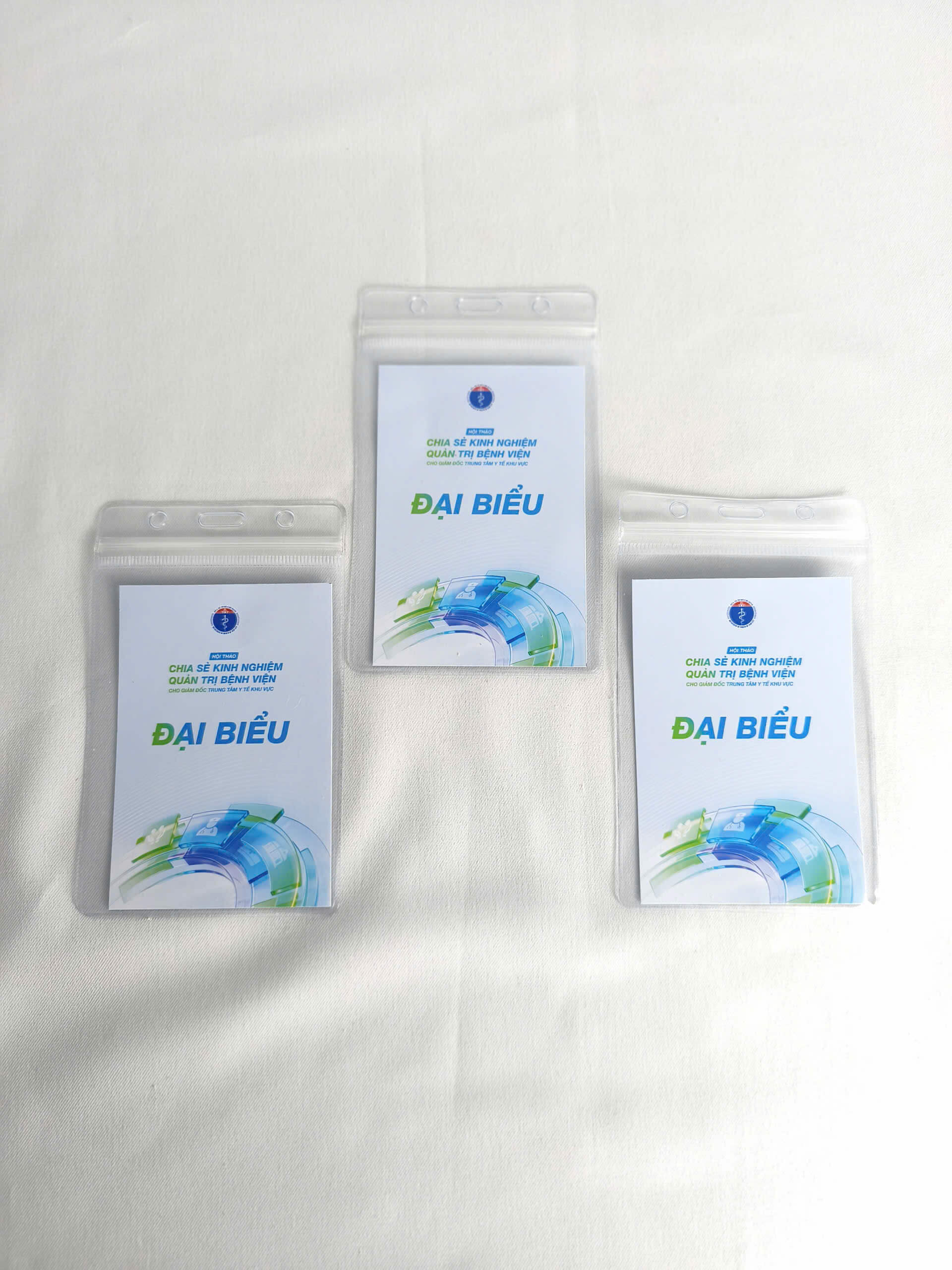 thẻ đeo giấy giá rẻ thẻ đeo giấy giá rẻ